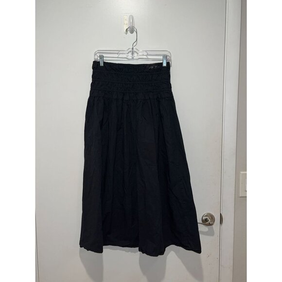Elegant Black Midi Skirt - Picture 4 of 9